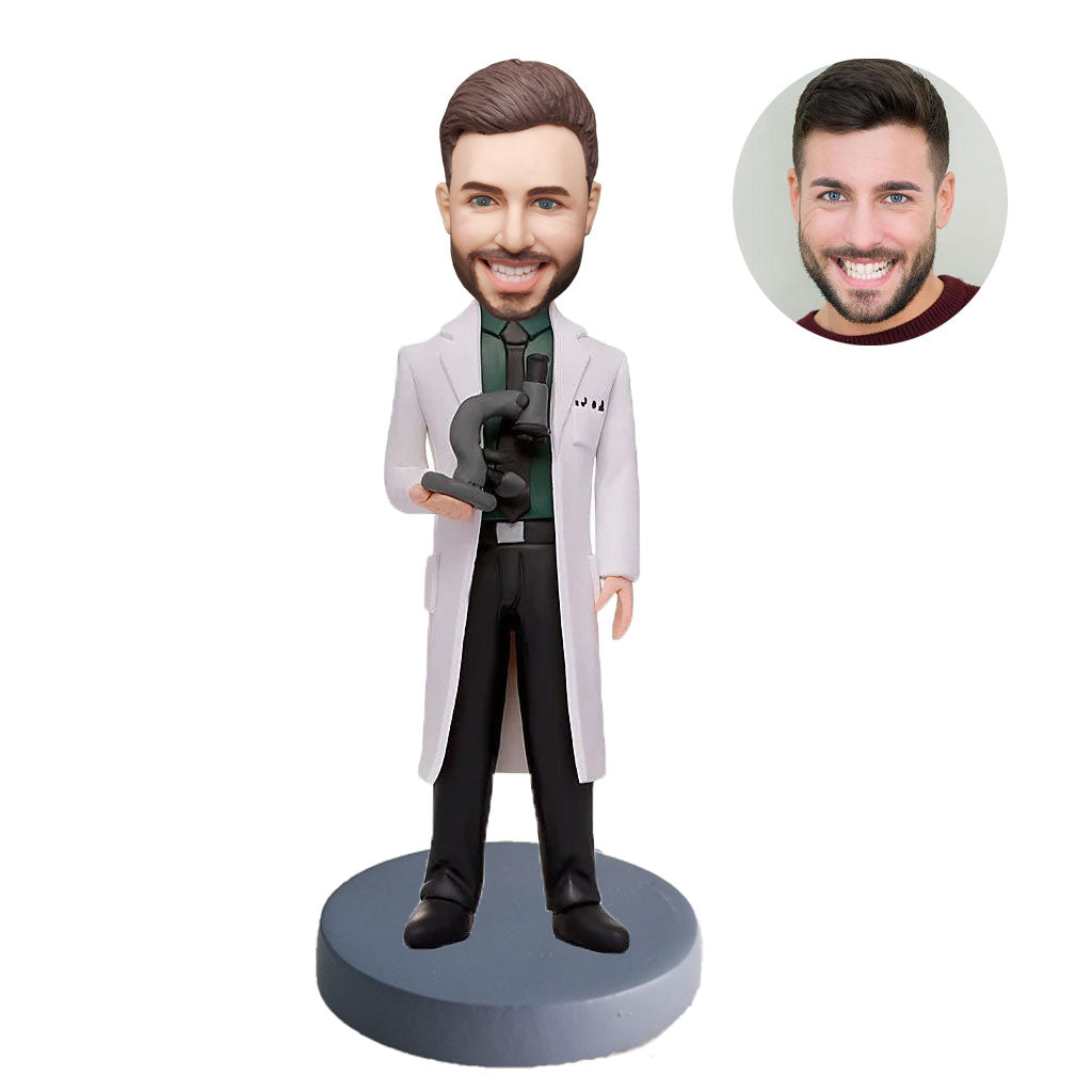 Personalized custom bobblehead of doctor 4 in doctor’s outfit, perfect for medical professionals and unique gifts