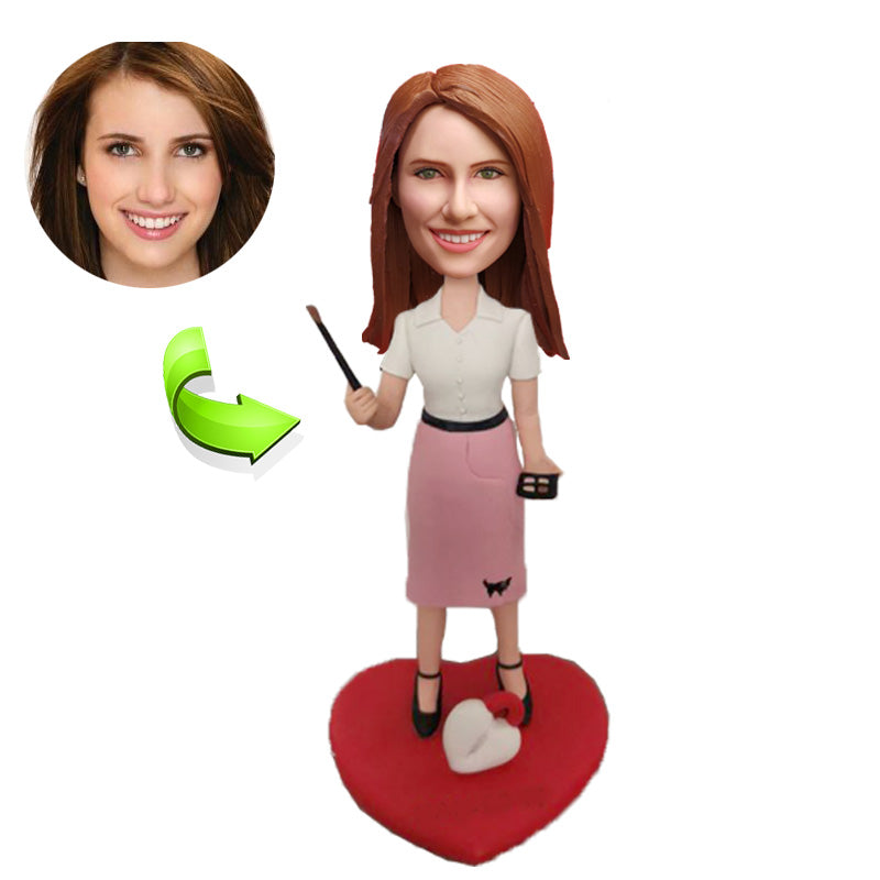 Graduation custom bobblehead of Graduation 12 in cap and gown, a memorable keepsake for graduation celebrations