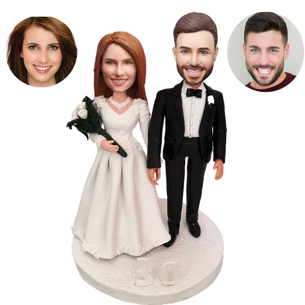 Wedding custom bobblehead of wedding 12, an adorable figurine perfect for bridal gifts or cake toppers