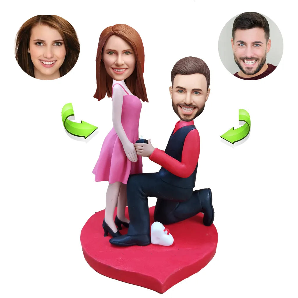 Wedding custom bobblehead of wedding 35, an adorable figurine perfect for bridal gifts or cake toppers