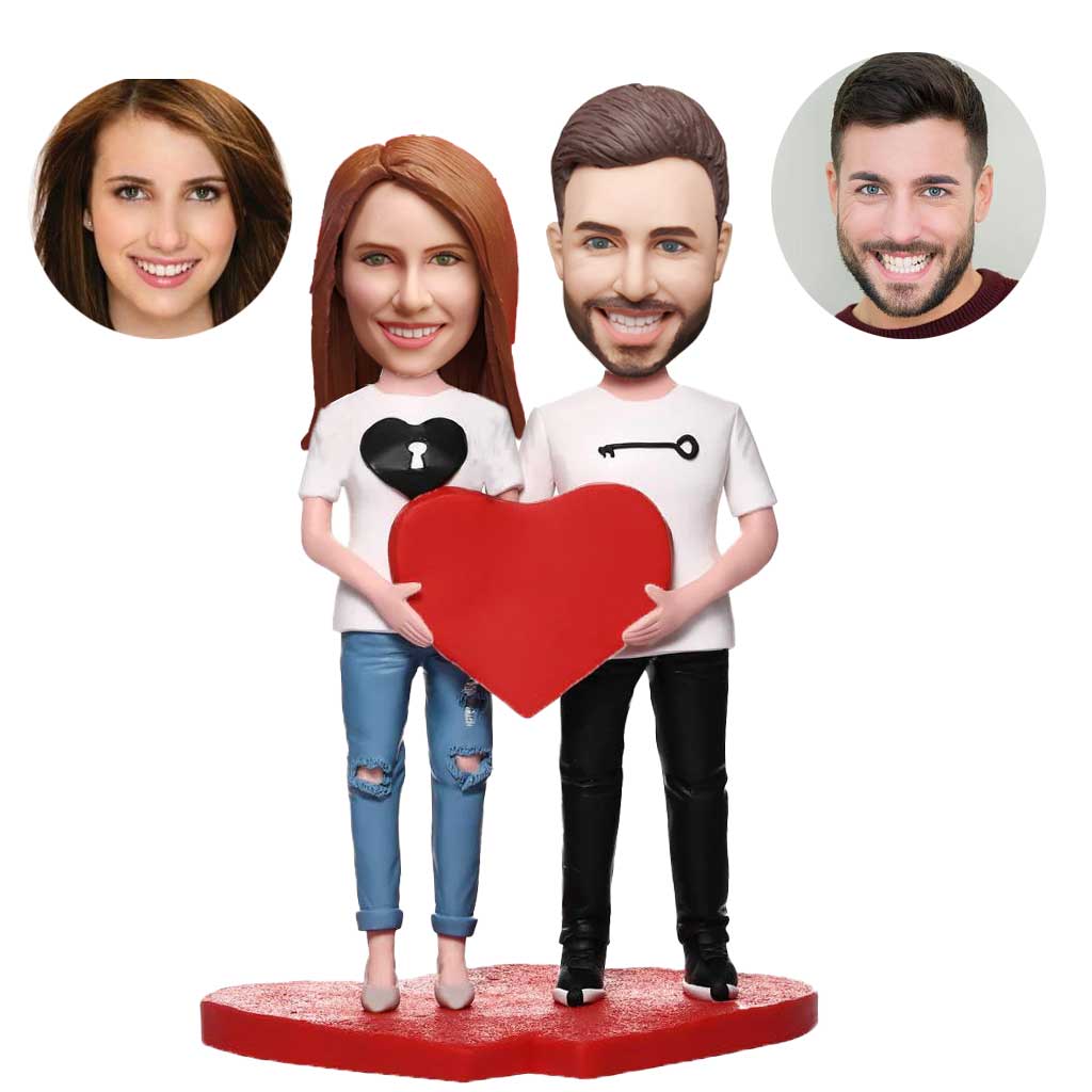 Couples custom bobblehead of couples 32, a charming keepsake for romantic occasions
