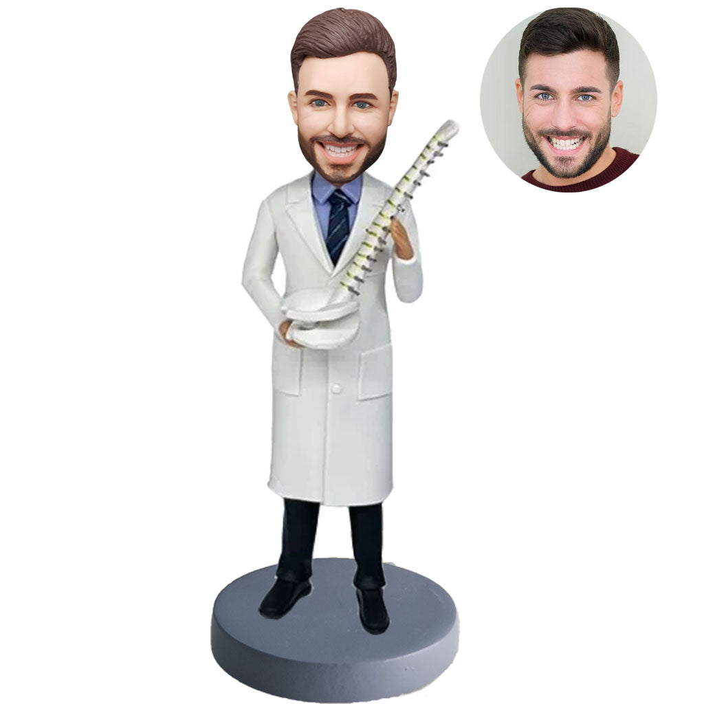 Personalized custom bobblehead of doctor 02in doctor’s outfit, perfect for medical professionals and unique gifts