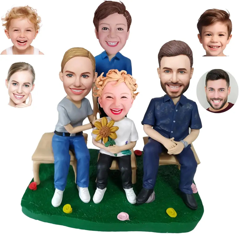 Family custom bobblehead of family 4, a heartwarming personalized gift capturing family moments