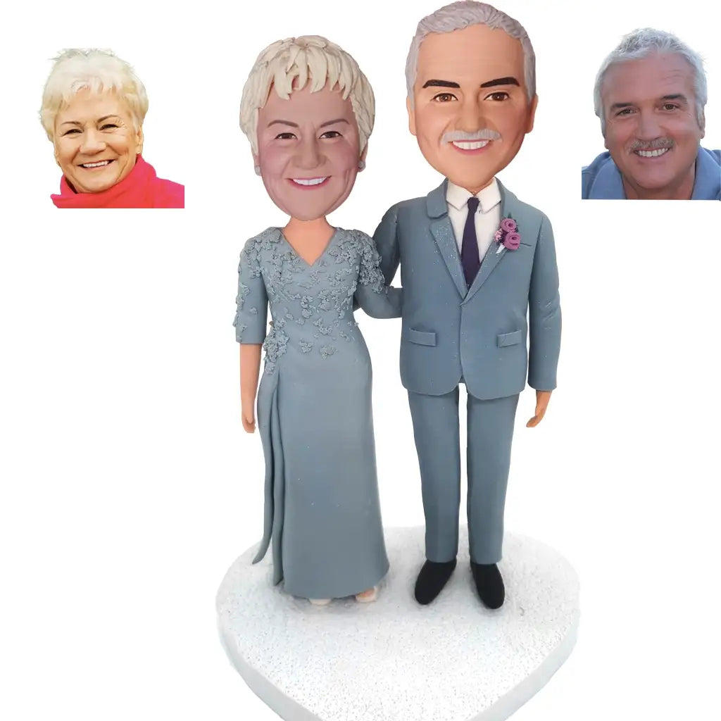 Wedding custom bobblehead of wedding 21, an adorable figurine perfect for bridal gifts or cake toppers