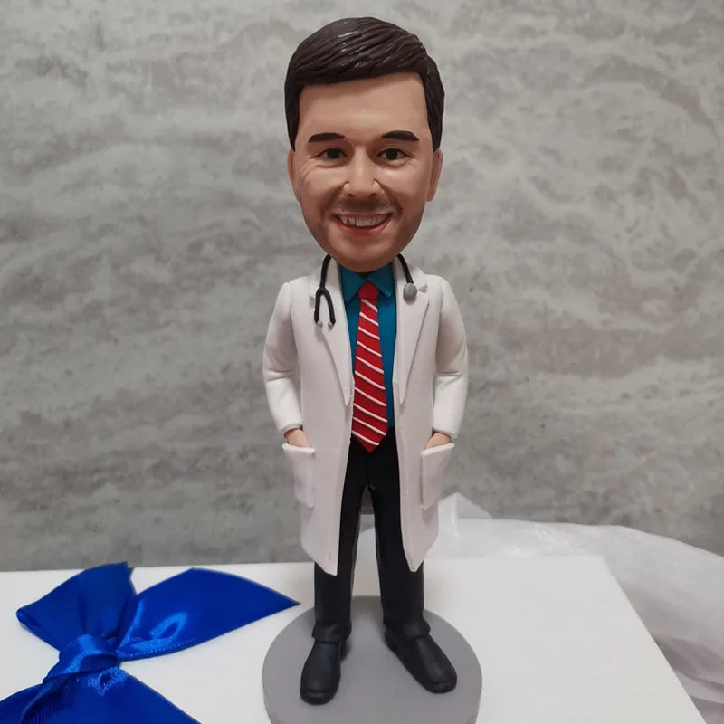 Custom doctor figurine - Personalized medical professional bobblehead, ideal thank-you gift for doctors, nurses or medical school graduates